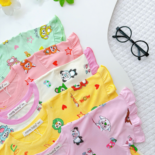 Bộ Đồ Bé Gái BabyThree Màu kem – Dễ Thương, Mềm Mịn, Bé Mặc Cực Xinh