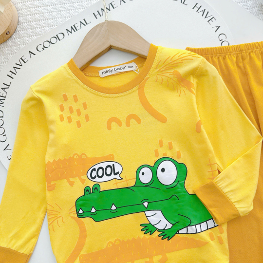 Bộ Đồ Trẻ Em Màu Vàng Họa Tiết Cá Sấu Dễ Thương | Mềm Mịn – Thoáng Mát – Siêu Đáng Yêu