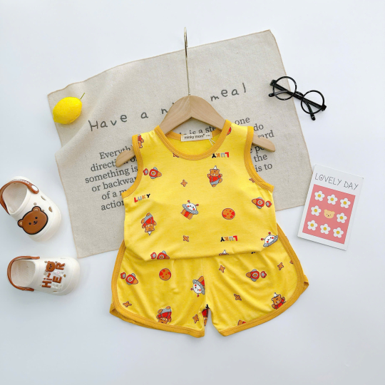 Bộ Đồ Bé Trai Màu Vàng Họa Tiết Thú Dễ Thương – Mềm Mát, Năng Động, Cực Đáng Yêu