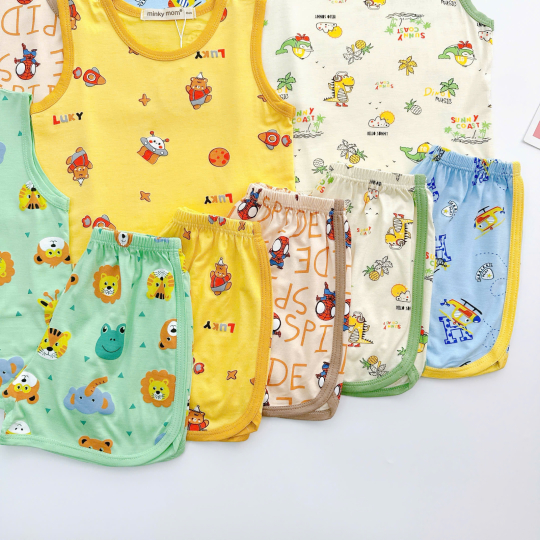 Bộ Đồ Bé Trai Màu Vàng Họa Tiết Thú Dễ Thương – Mềm Mát, Năng Động, Cực Đáng Yêu