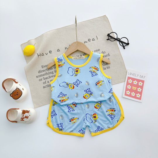 Bộ đồ mùa hè bé trai họa tiết máy bay trực thăng – Dễ thương, thoải mái