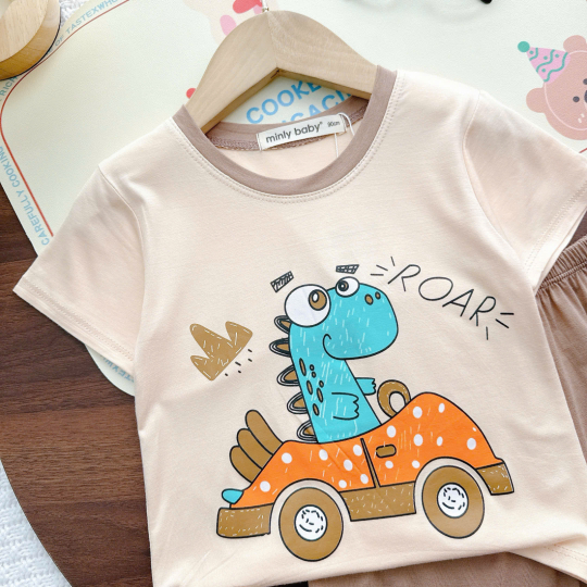 Áo Thun Bé Trai Minly Baby – Họa Tiết Khủng Long Lái Xe, Cotton Mềm Mịn